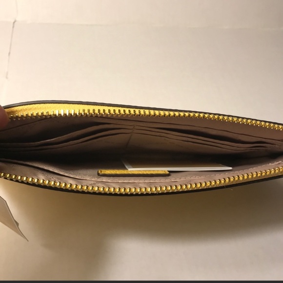 Michael Michael Kors Jet Set Wristlet Daisy Yellow - Picture 4 of 7